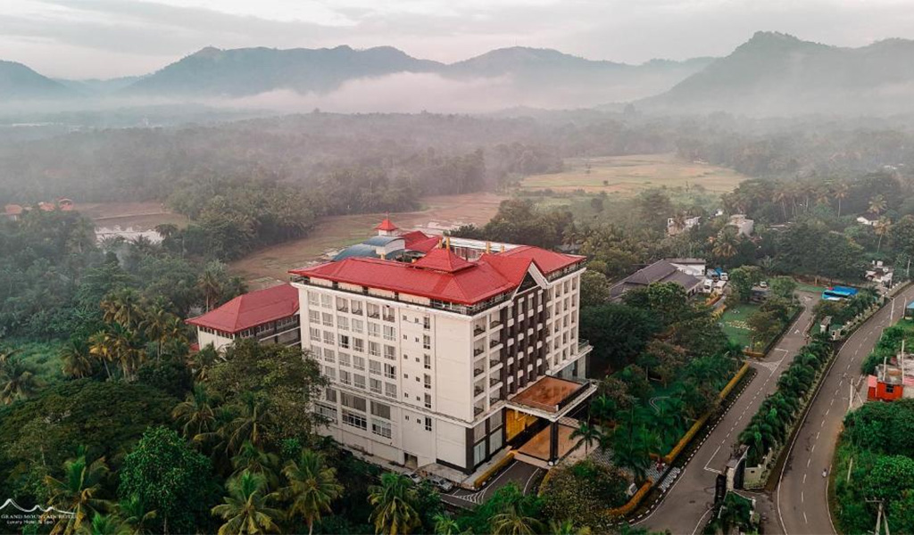 GRAND MOUNTAIN HOTEL