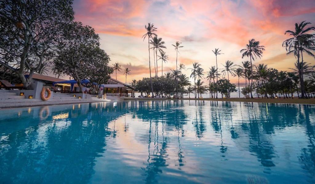 PEGASUS REEF HOTEL